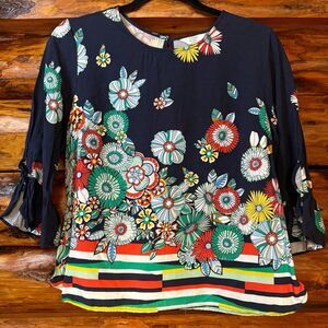 Crown & Ivy Floral Blouse Size Petite Medium‎